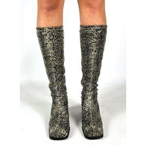 BLOOMINGDALE'S Black + Gray Snakeskin Square Toe Heeled Y2K Sock Boots Size 8M